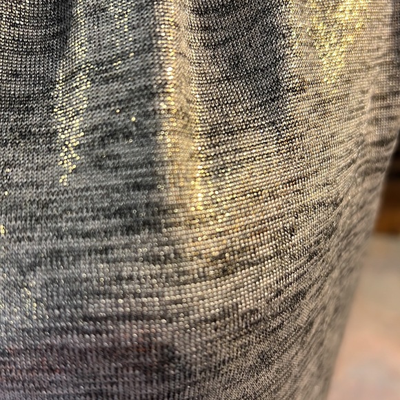 LIZ CLAIBORNE SHIMMERY SLEEVELESS TOP - Picture 5 of 11